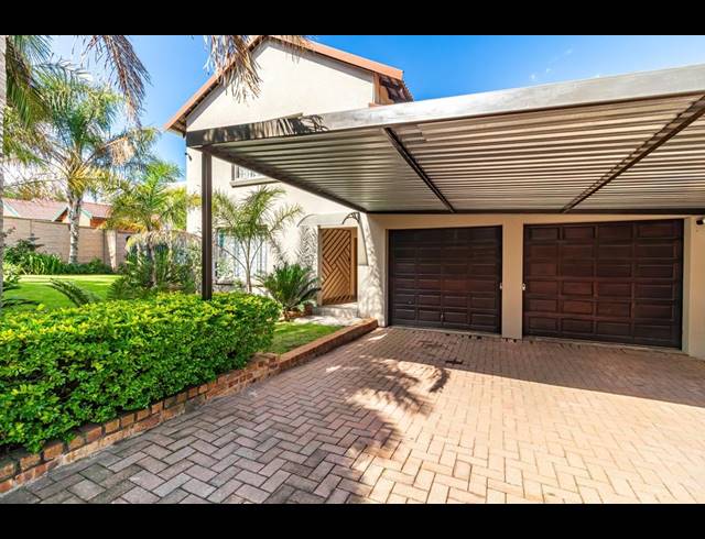 4 BEDROOM HOUSE FOR SALE IN VAN RIEBEECK PARK
